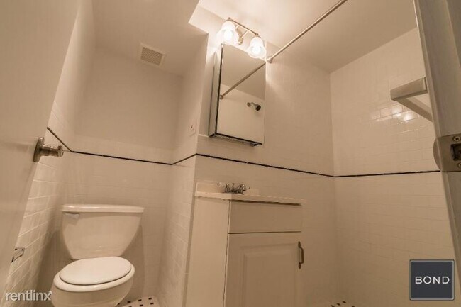 Foto del edificio - 484 W Broadway
