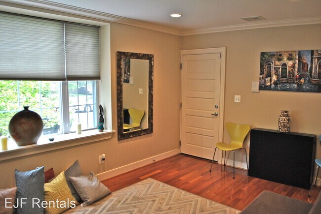 Foto del edificio - 1 br, 1 bath House - 1400 Longfellow Stree...