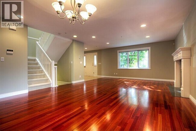 Photo du bâtiment - 5688 TRAFALGER STREET