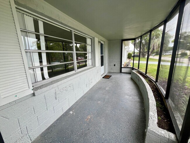 Foto del edificio - 5121 Dove Dr