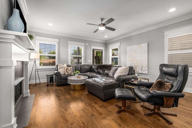 Building Photo - Charming 3-Bedroom Home in the Heart of Th...