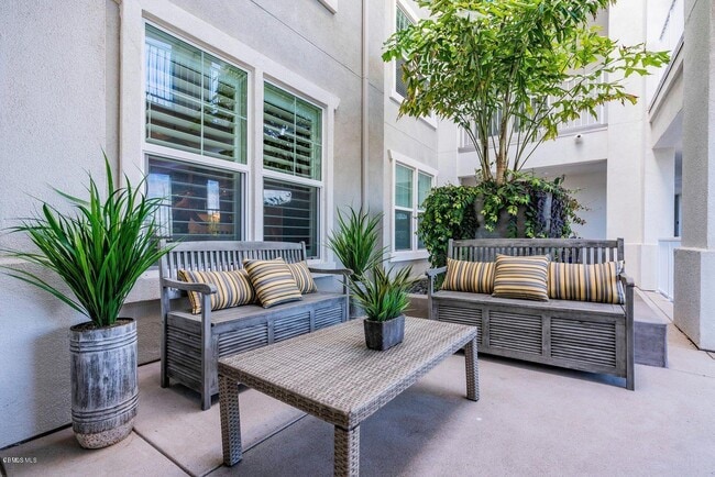 Building Photo - 4002 Tradewinds Dr
