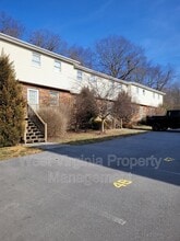 Building Photo - 156 Cardinal Wy