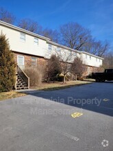 Building Photo - 198 Cardinal Wy
