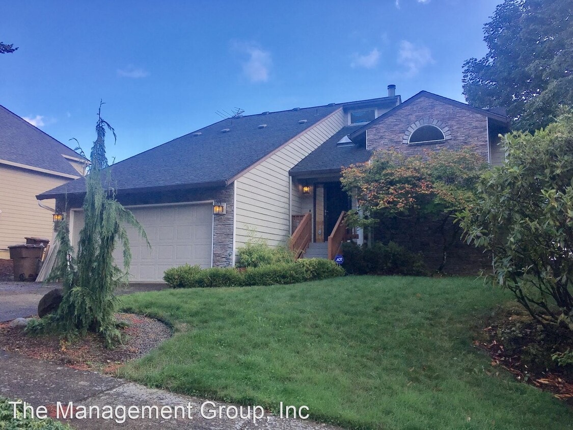 3 br, 2 bath House - 2015 NW Sierra Lane