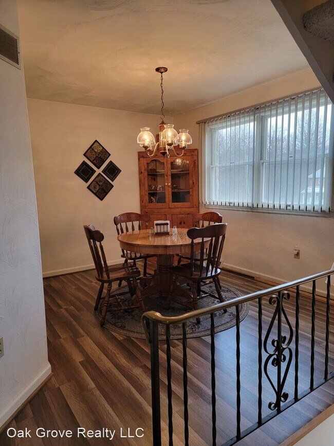 Building Photo - 2 br, 3 bath House - 4895 Lucerne Rd