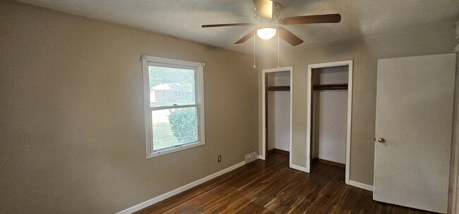 Building Photo - 716 Drury Ln