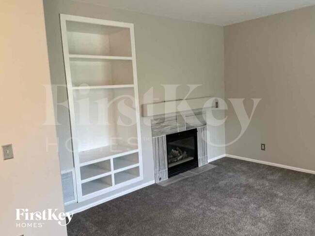 Foto del edificio - 5135 Nighthawk Pkwy