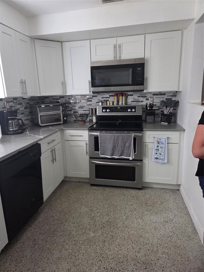 Foto del edificio - 2630 SW 49th Ct