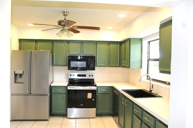 Building Photo - 9955 Papaya Tree Trail