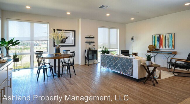Foto del edificio - 1566 Myers Ln
