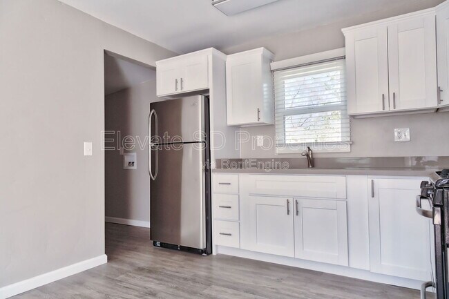 Building Photo - 290 2nd Ave