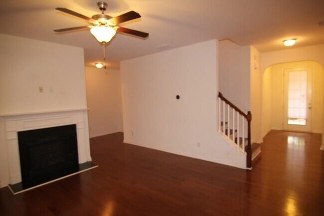 Foto del edificio - 5850 Vinyard Ln