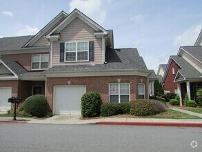 Building Photo - 1715 Oak Brook Ln NW