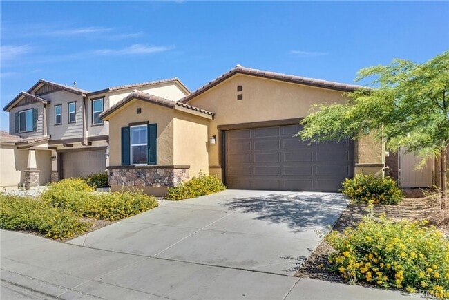 Building Photo - 4688 Florence Dr