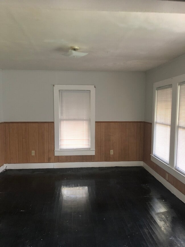 Building Photo - 208 Clemson St