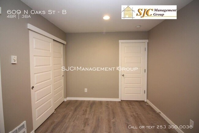 Foto del edificio - Three Story Townhome For Rent in Tacoma.