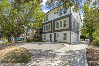 Building Photo - 3313 S University Dr