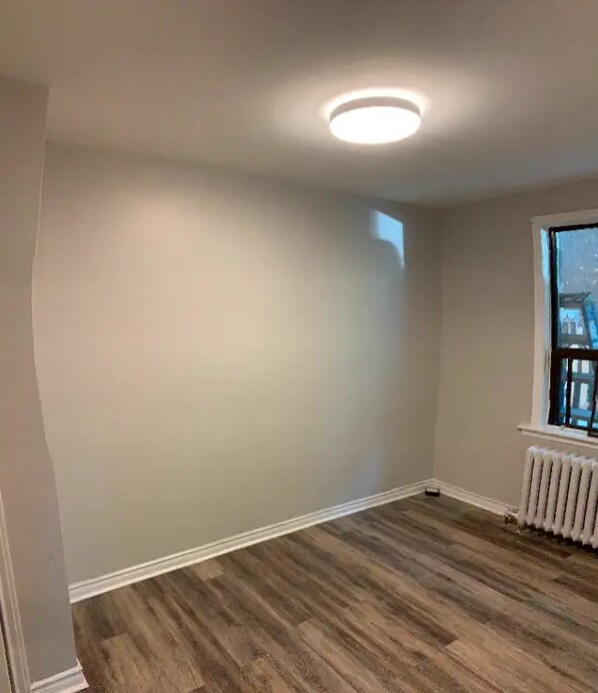 Photo du bâtiment - Must See 2 Bdrm at the Corner of Main and Victoria.