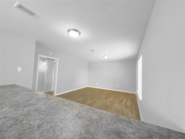 Building Photo - 3633 N MacGregor Way