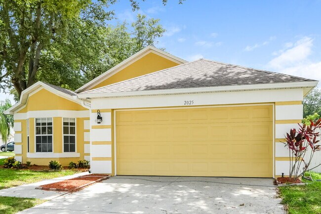 Foto del edificio - 2025 White Eagle St