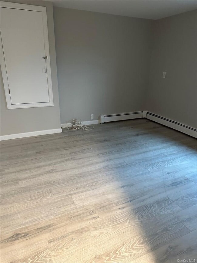 Foto del edificio - 123 Underhill Ave