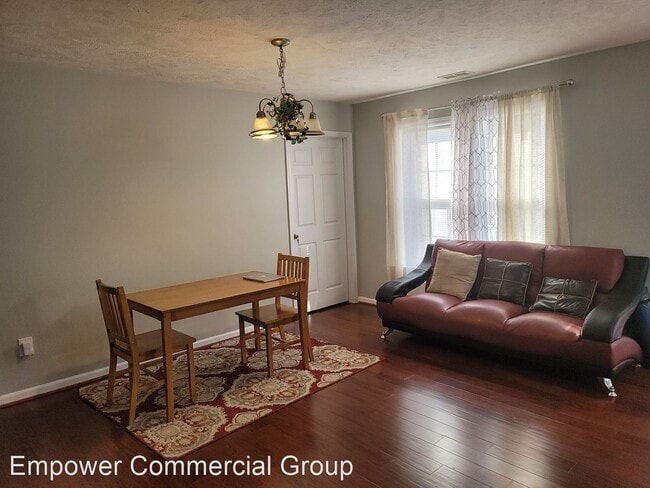 Foto del edificio - 3 br, 2 bath House - 834 Broadmore Drive