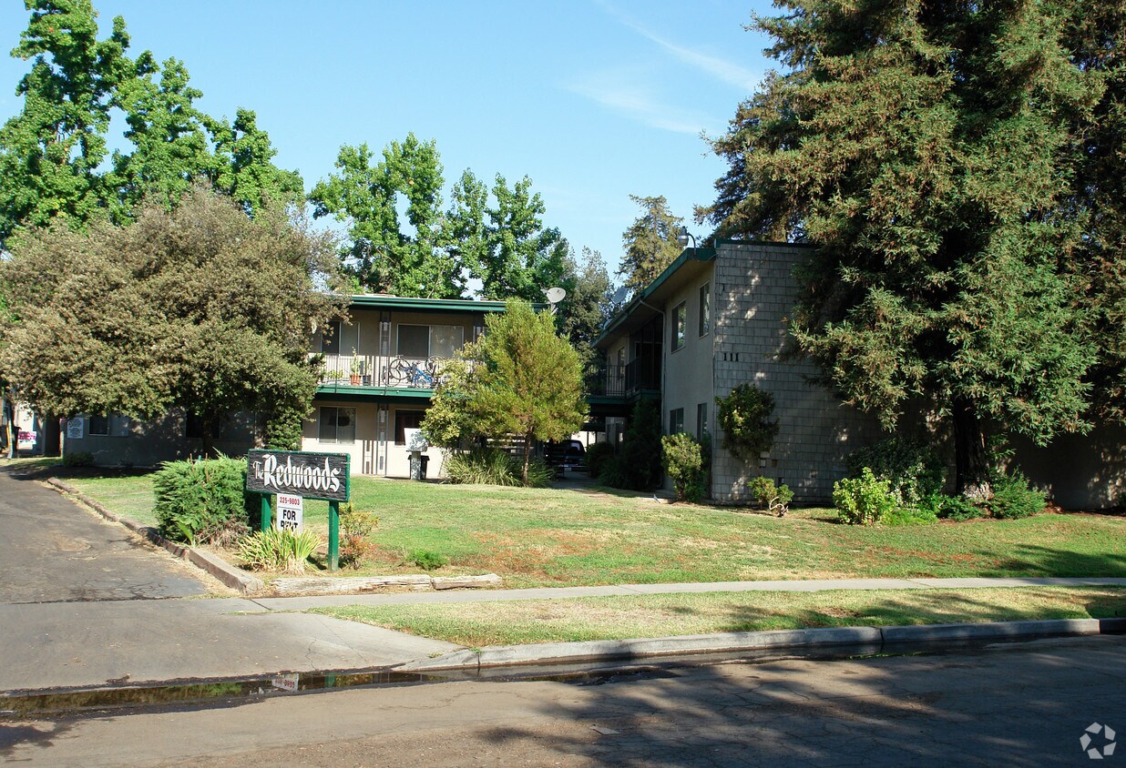 The Redwoods Apartments Fresno, CA