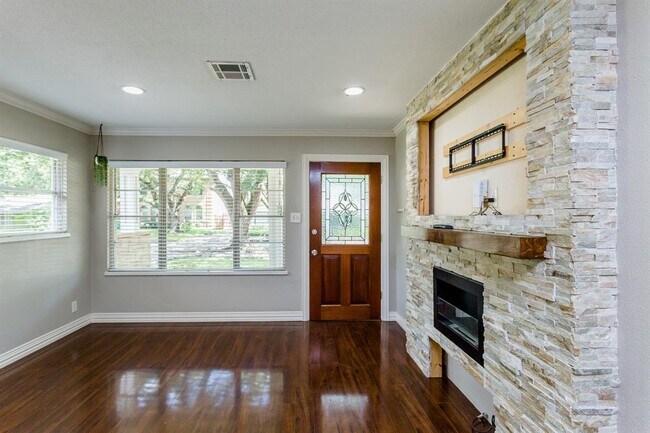 Foto del edificio - 3315 Cloverdale St