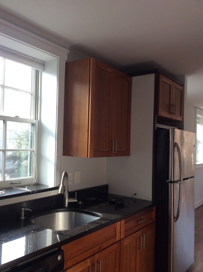 Photo - 510 8th St NE Apartments