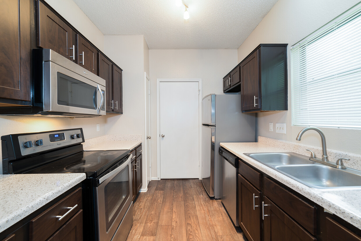 Canyon Creek Apartments - Austin, TX | Apartments.com