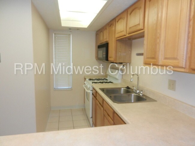 Building Photo - 58 King Arthur Ct