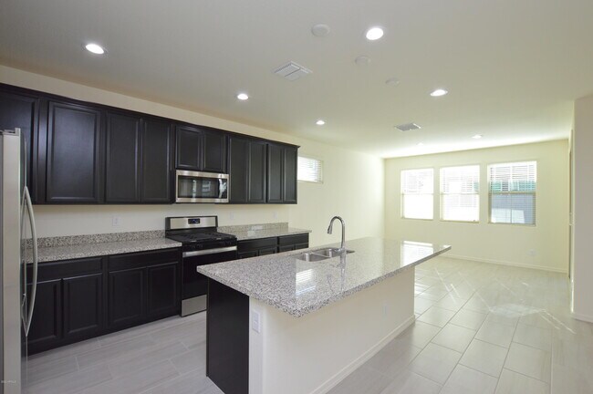 Foto del edificio - 1138 S Peden Dr