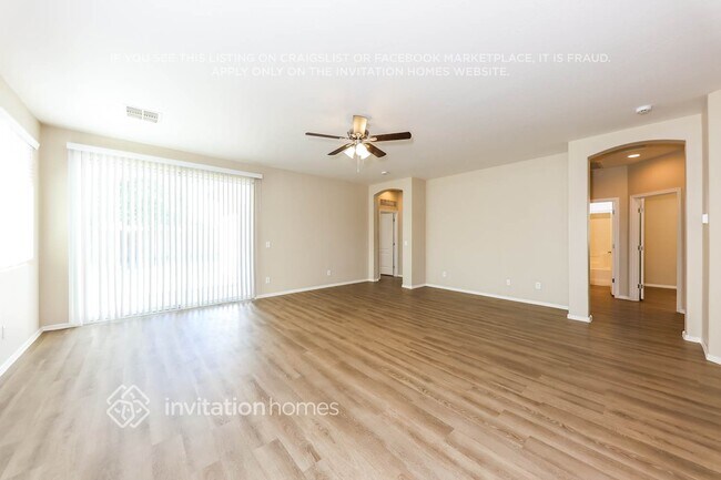 Foto del edificio - 7412 W Ellis St