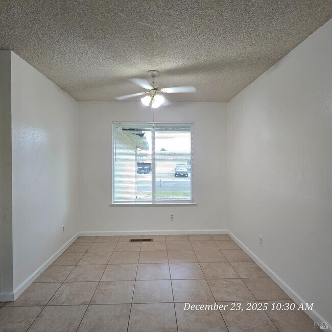 Foto del edificio - 4875 Silverado Dr