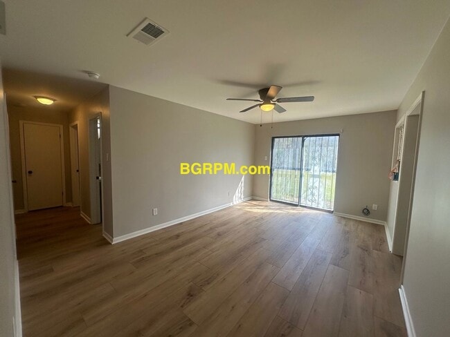 Building Photo - 9 Bradburn Rd