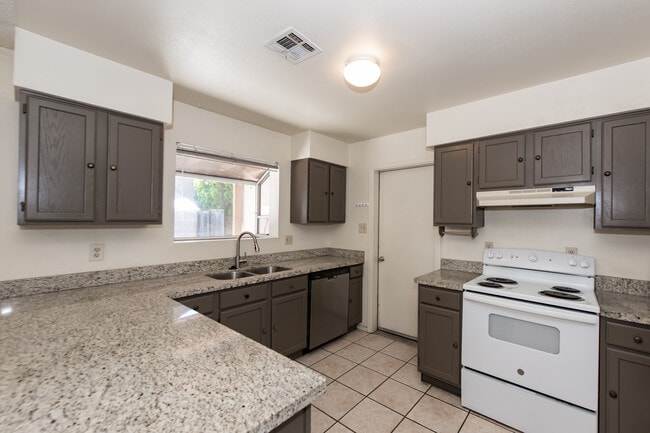 Building Photo - 4598 W 18th Ln