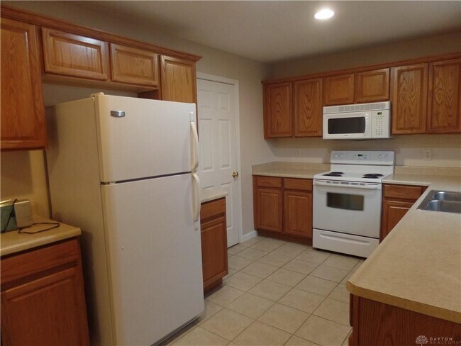 Building Photo - 120 Cherry St