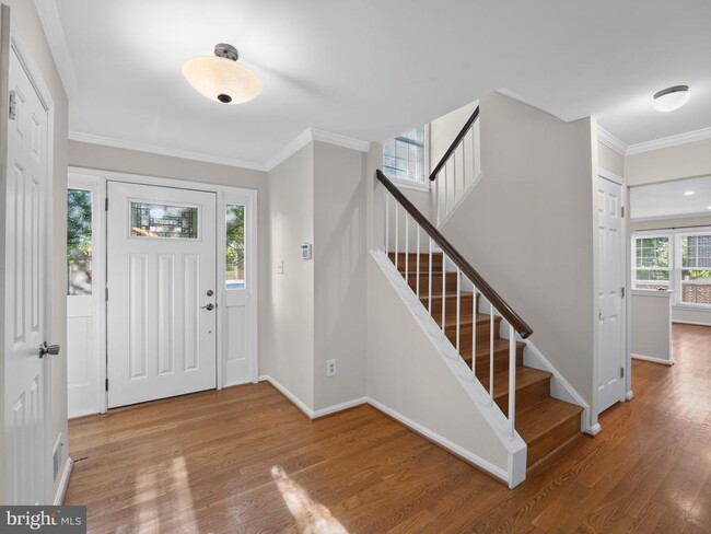 Building Photo - 7740 Bristol Square Ct