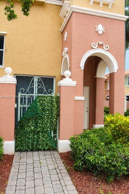 Foto del edificio - 10666 SW 7th St