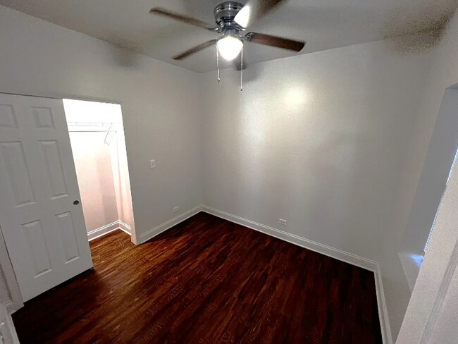 Foto del edificio - 8246 S Racine Ave