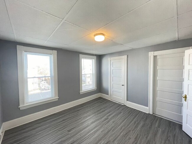 Building Photo - 301 Amory St