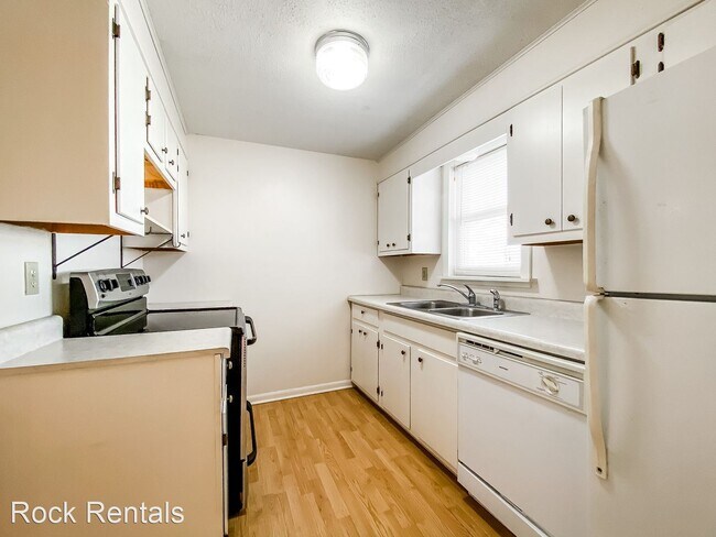 Building Photo - 2 br, 1 bath House - 711 N Madison St