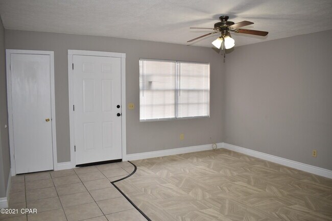 Building Photo - 2538 Johnson Dr