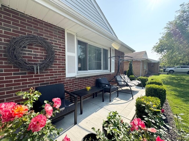 Foto del edificio - 4644 Broadhurst Dr