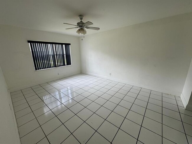 Building Photo - 5201 NW 18th St
