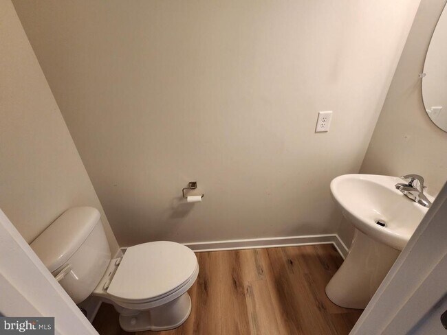 Foto del edificio - 34 Asa Ct