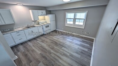 Building Photo - 1300 Hebron Rd
