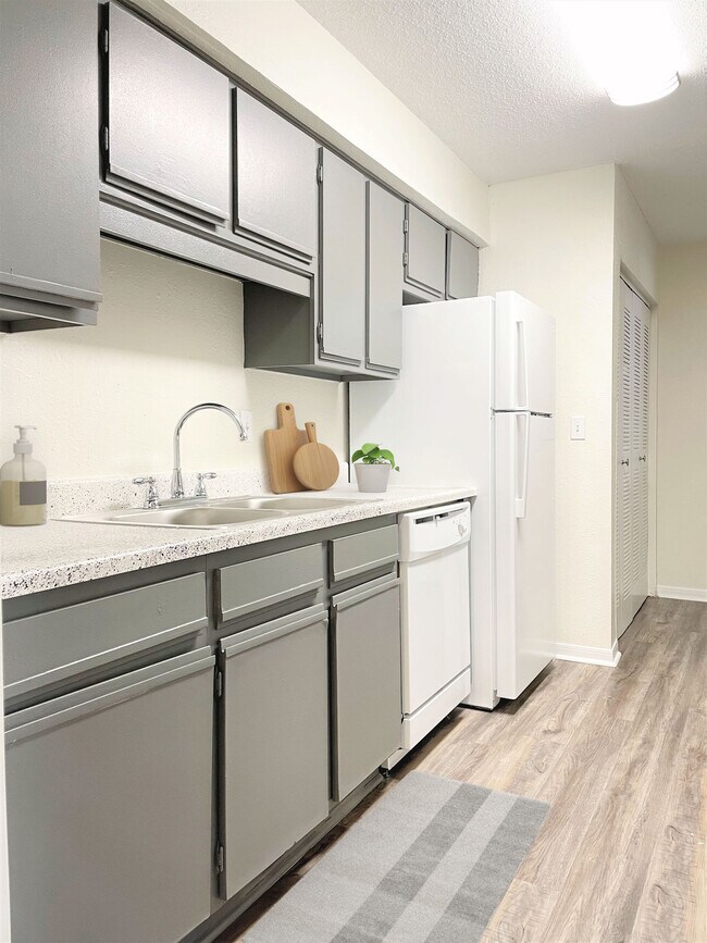 Halcyon at Cross Creek Apartments 1200 Halcyon Cir Greer, SC