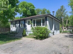 Building Photo - 167 Felix Rd
